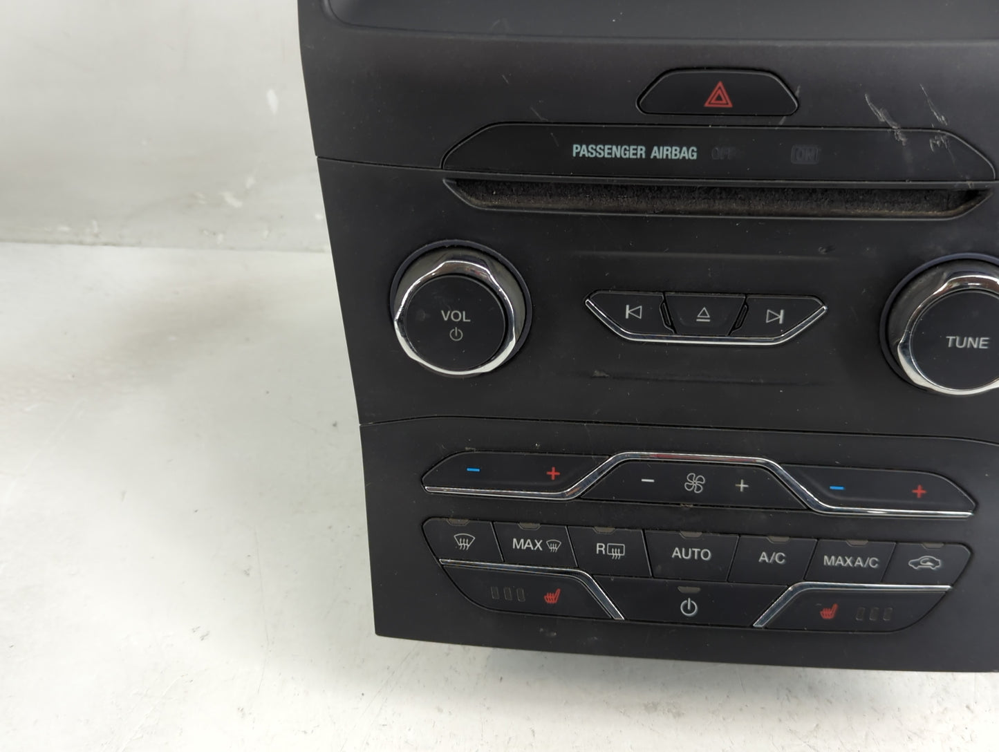2015-2018 Ford Edge Radio Control Panel - Oemusedautoparts1.com
