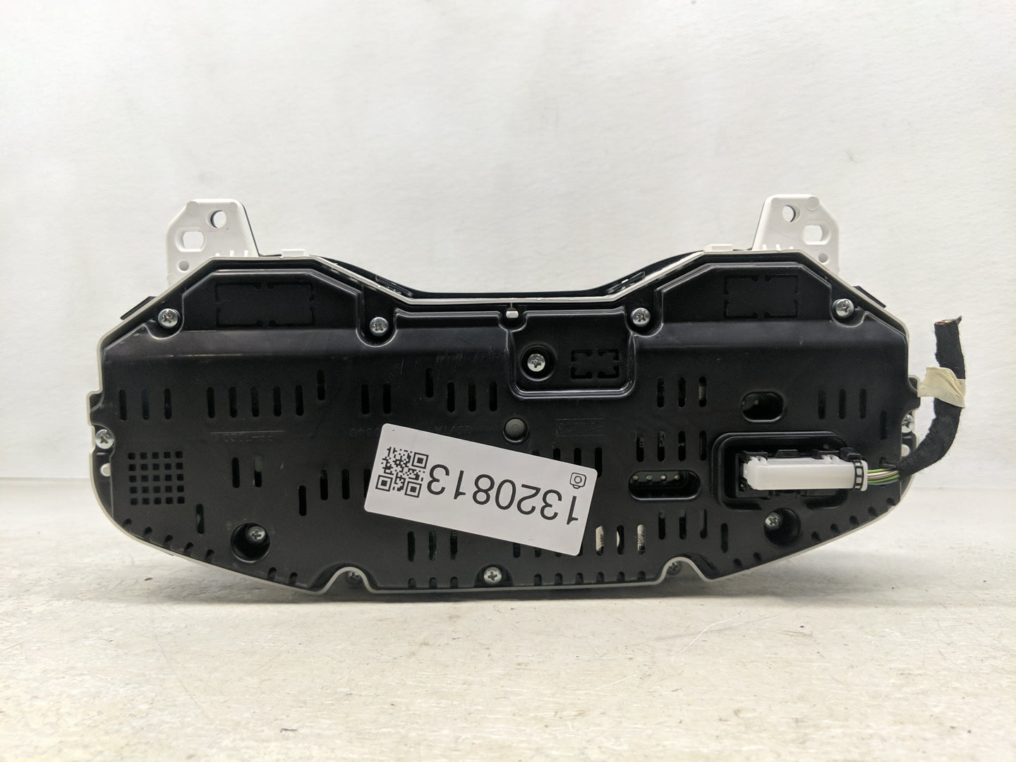 2016-2018 Ford Edge Instrument Cluster Speedometer Gauges P/N:FT4T-10890-CA Fits Fits 2016 2017 2018 OEM Used Auto Parts - O