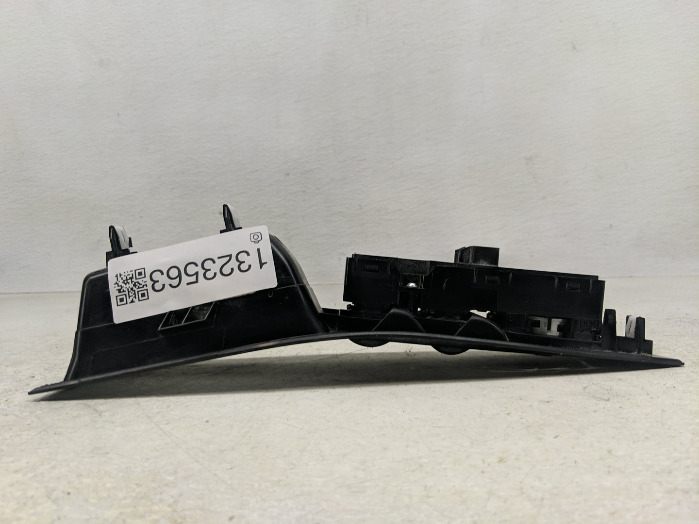 2016 Ford Edge Master Power Window Switch Replacement Driver Side Left P/N:GT4T-14540-BAW Fits OEM Used Auto Parts - Oemused
