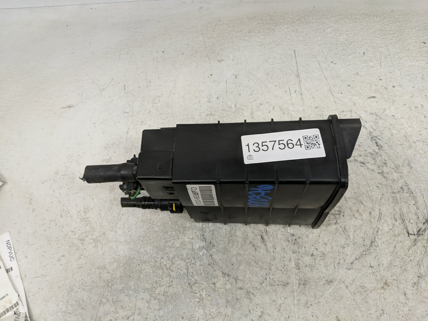 2016 Ford Edge Fuel Vapor Charcoal Canister 1357564 - Oemusedautoparts1.com