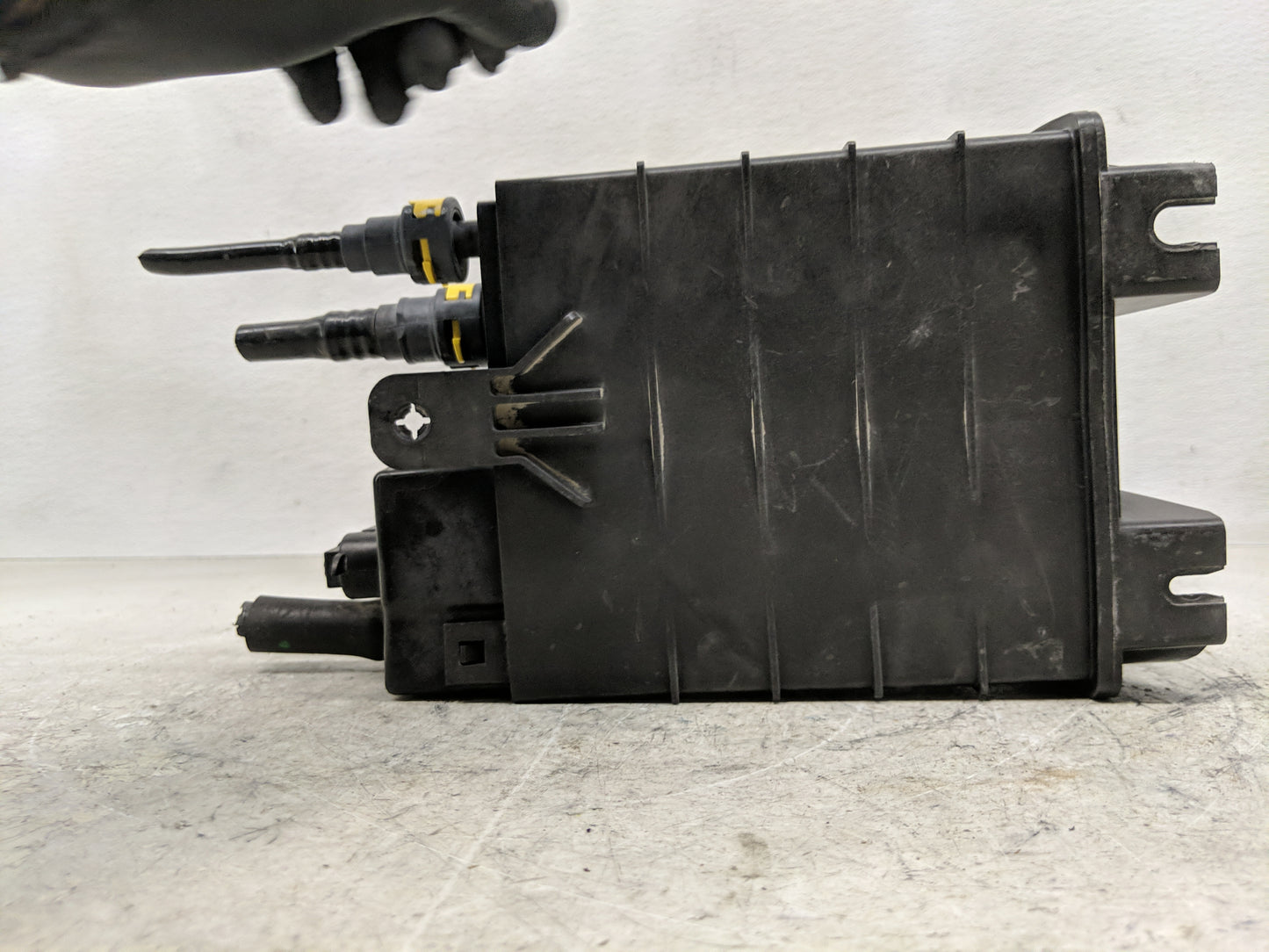 2016 Ford Edge Fuel Vapor Charcoal Canister 1357564 - Oemusedautoparts1.com