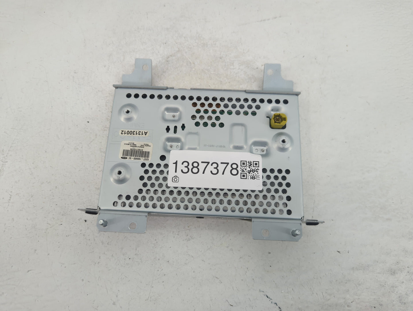 2016-2018 Ford Edge Information Display Screen - Oemusedautoparts1.com