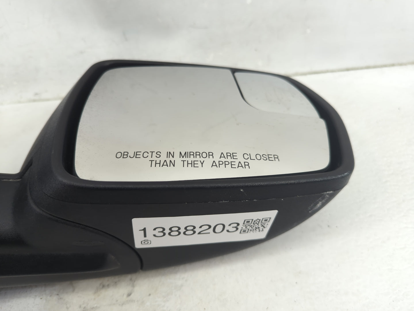 2015-2018 Ford Edge Passenger Side View Mirror - Right Door Mirror OEM Used - Oemusedautoparts1.com