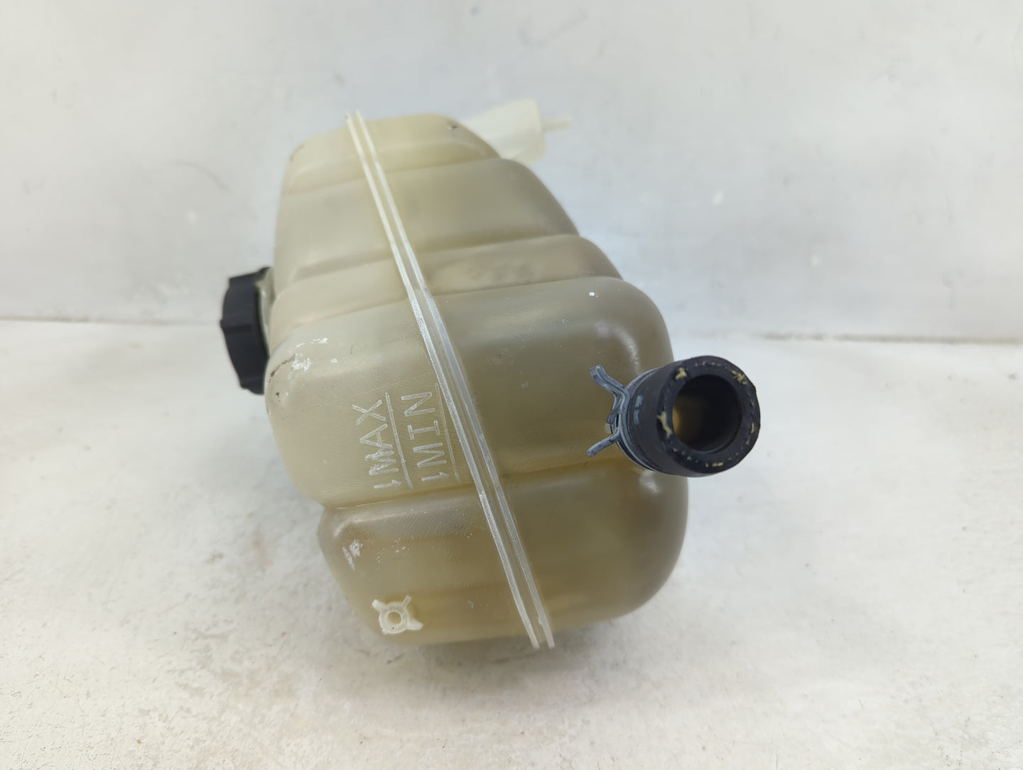 2015-2020 Ford Edge Radiator Coolant Overflow Expansion Tank Bottle 1389872 - Oemusedautoparts1.com