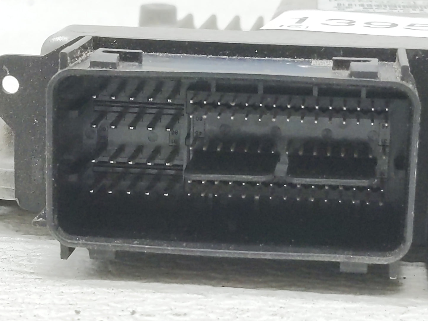 2015-2018 Ford Edge PCM Engine Control Computer ECU ECM PCU OEM P/N:F2GA-12A650-BSB 0 261 S16 574 Fits OEM Used Auto Parts -