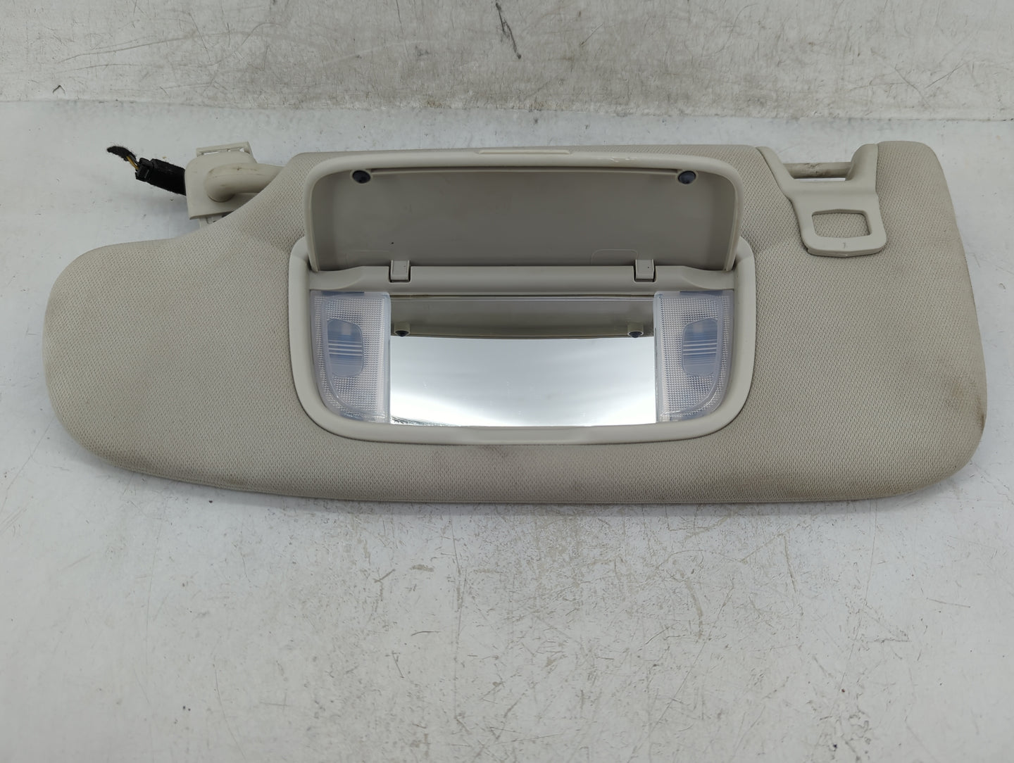 2015-2020 Ford Edge Sun Visor Shade Replacement Driver Left Mirror Fits Fits 2015 2016 2017 2018 2019 2020 OEM Used Auto Par