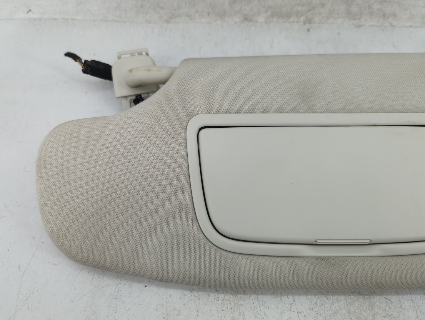 2015-2020 Ford Edge Sun Visor Shade Replacement Driver Left Mirror Fits Fits 2015 2016 2017 2018 2019 2020 OEM Used Auto Par