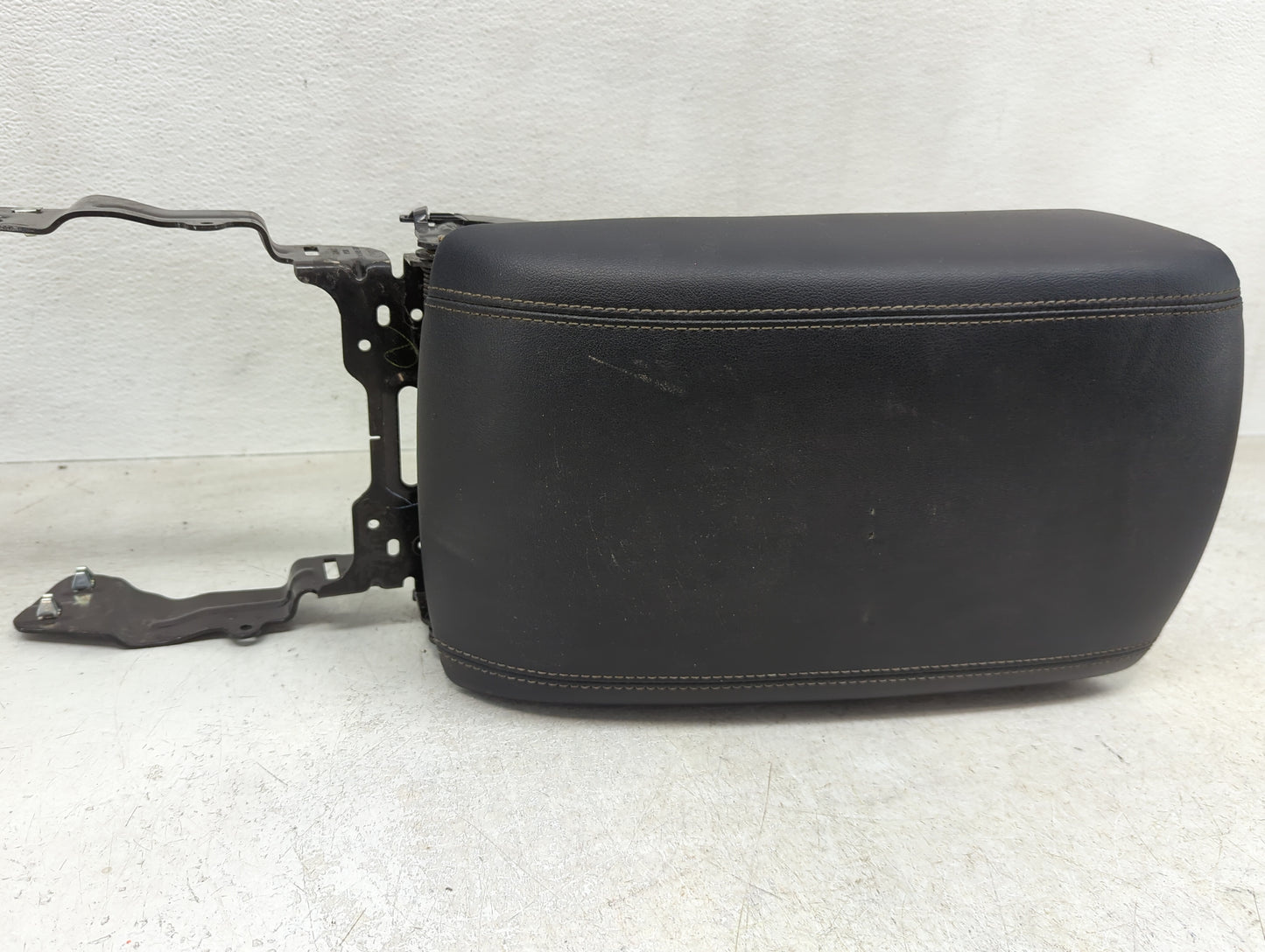 2016 Ford Edge Center Console Armrest Cover Lid Fits OEM Used Auto Parts - Oemusedautoparts1.com