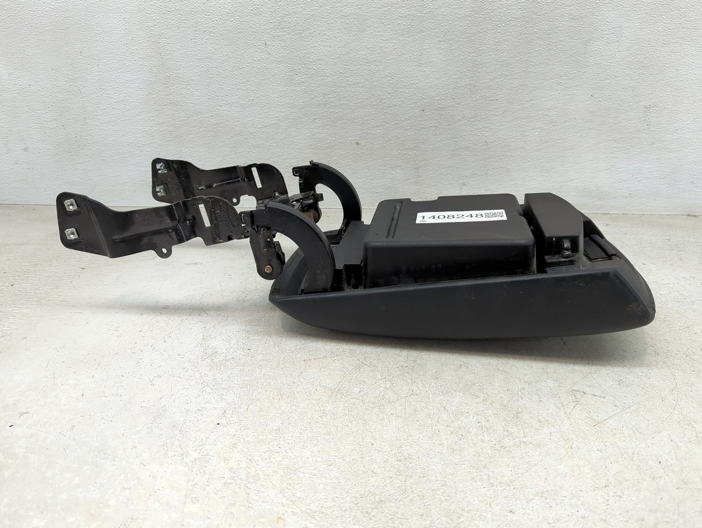 2016 Ford Edge Center Console Armrest Cover Lid Fits OEM Used Auto Parts - Oemusedautoparts1.com