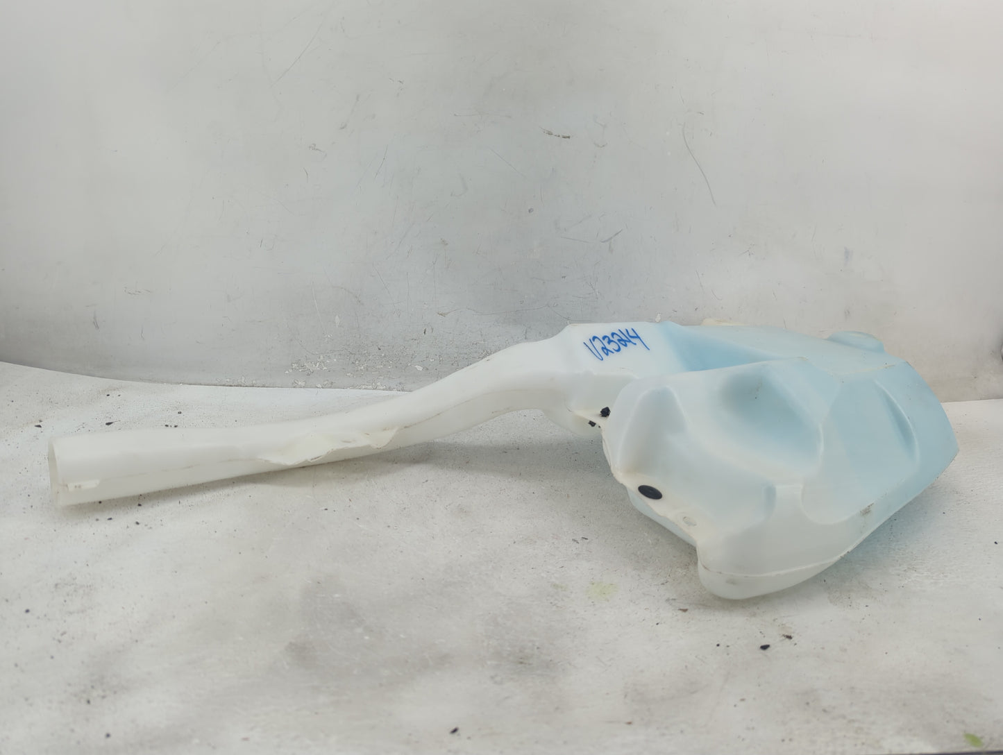 2016-2020 Ford Edge Windshield Washer Fluid Reservoir Bottle Oem - Oemusedautoparts1.com