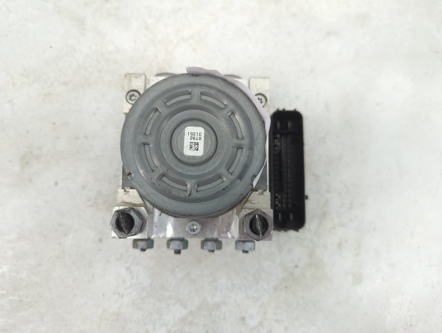 2015-2018 Ford Edge ABS Pump Control Module Replacement P/N:F2GC-2C405-AG Fits Fits 2015 2016 2017 2018 OEM Used Auto Parts 