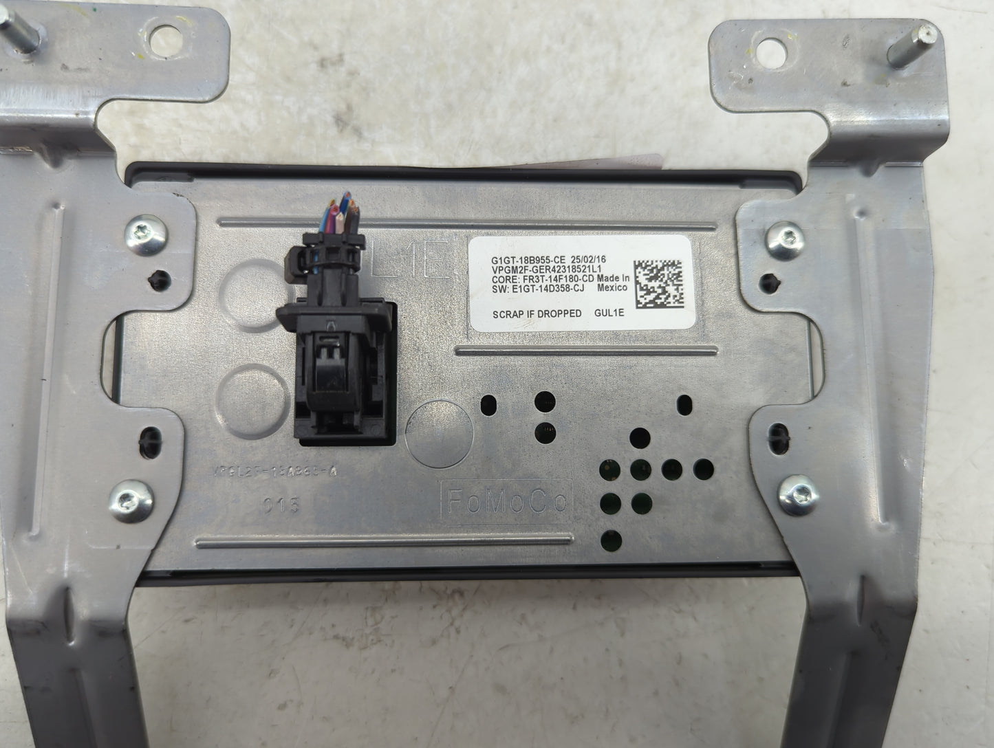 2016-2018 Ford Edge Information Display Screen - Oemusedautoparts1.com