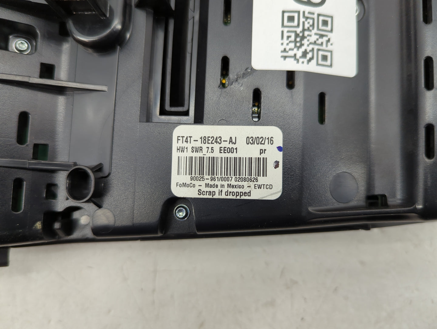 2015-2018 Ford Edge Radio Control Panel - Oemusedautoparts1.com