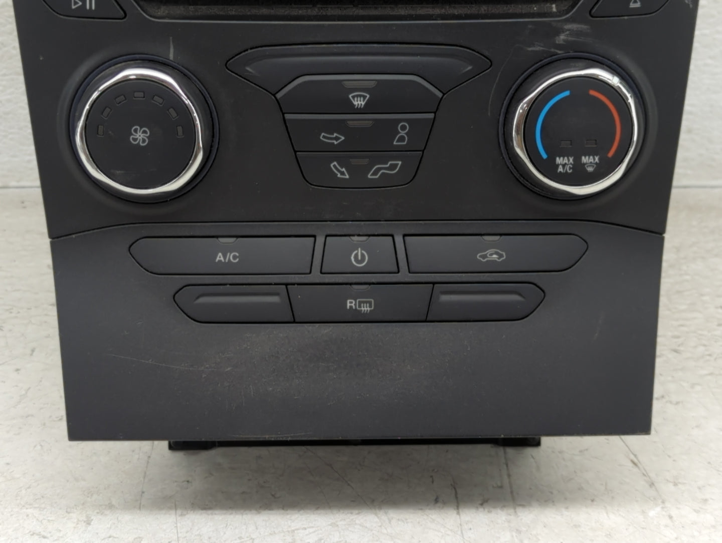 2015-2018 Ford Edge Radio AM FM Cd Player Receiver Replacement P/N:FT4T-18E243-AK Fits Fits 2015 2016 2017 2018 OEM Used Aut