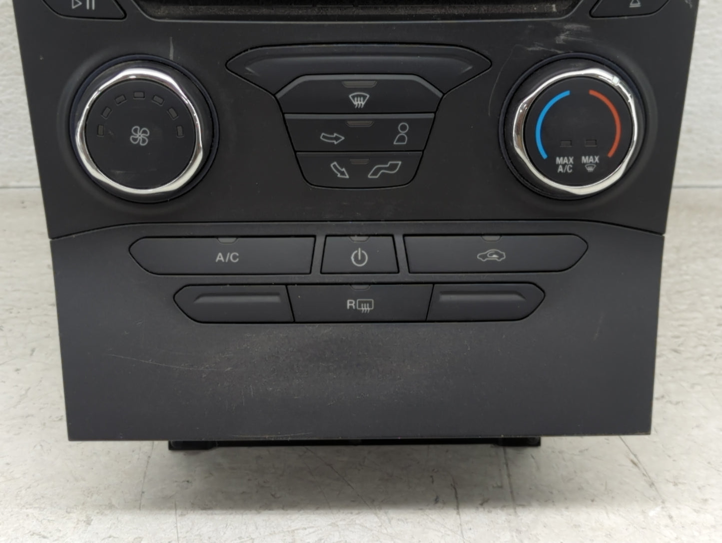 2015-2018 Ford Edge Radio AM FM Cd Player Receiver Replacement P/N:FT4T-18E243-AK Fits Fits 2015 2016 2017 2018 OEM Used Aut