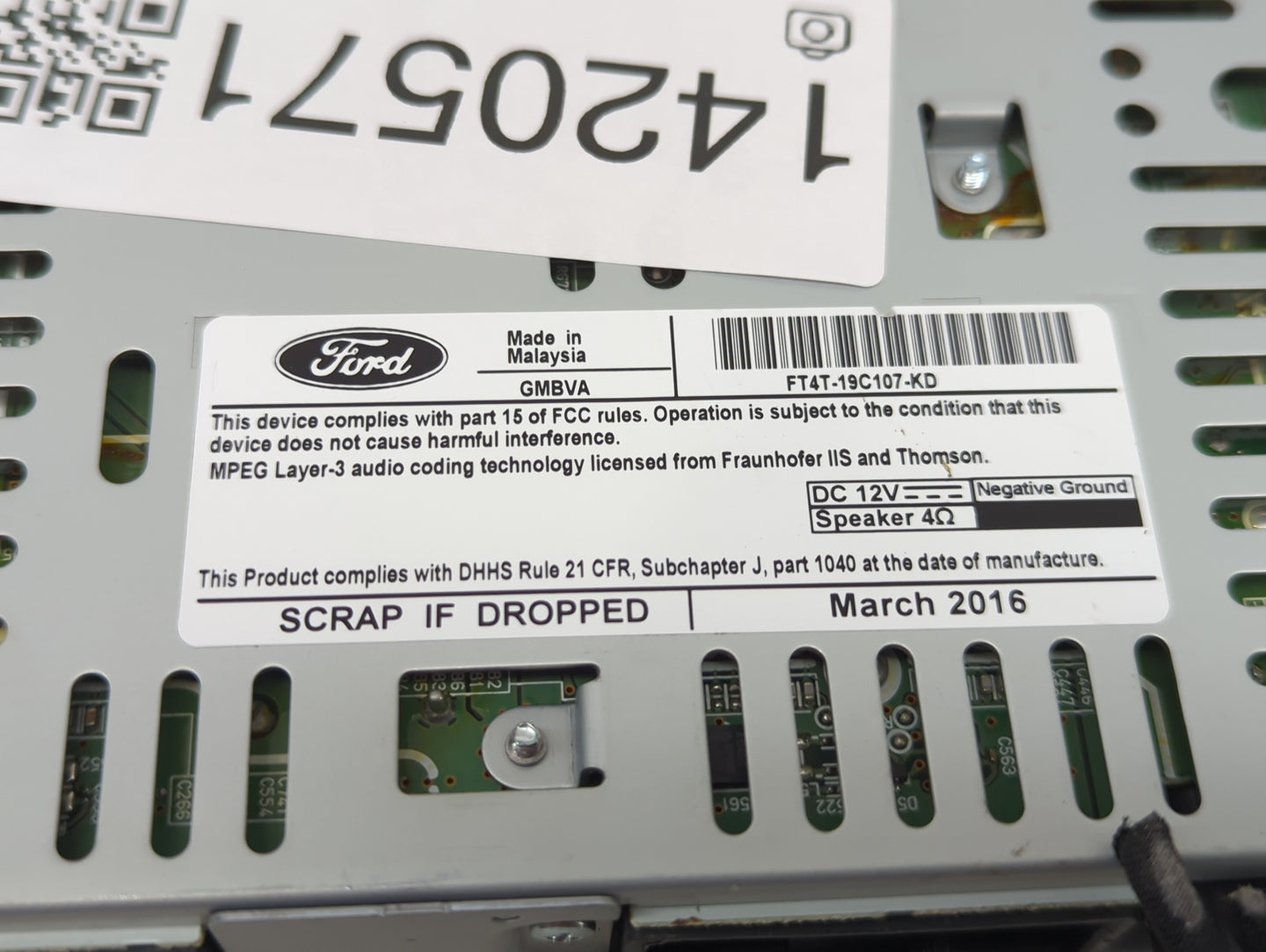 2015-2018 Ford Edge Radio AM FM Cd Player Receiver Replacement P/N:FT4T-19C107-KD Fits Fits 2015 2016 2017 2018 OEM Used Aut