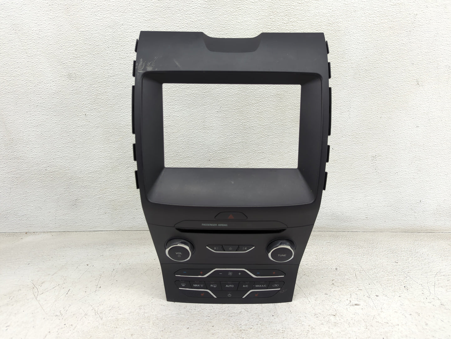 2015-2018 Ford Edge Radio Control Panel - Oemusedautoparts1.com