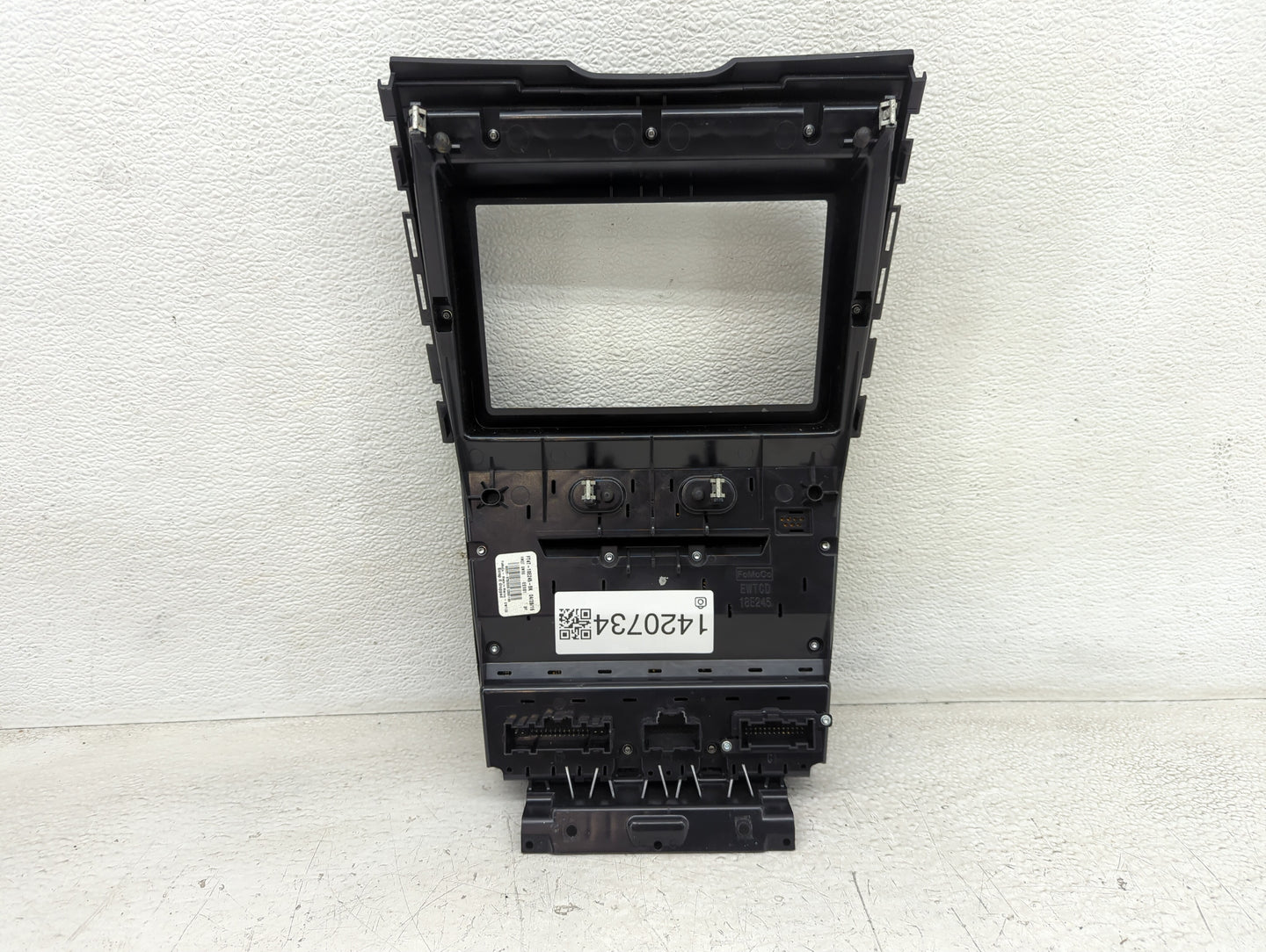 2015-2018 Ford Edge Radio Control Panel - Oemusedautoparts1.com