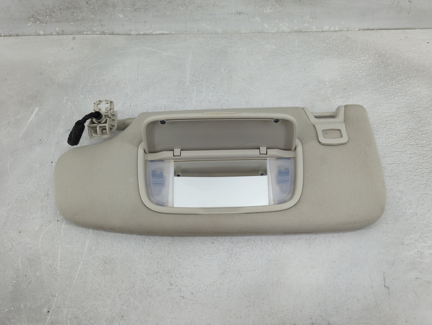 2015-2020 Ford Edge Sun Visor Shade Replacement Driver Left Mirror Fits Fits 2015 2016 2017 2018 2019 2020 OEM Used Auto Par