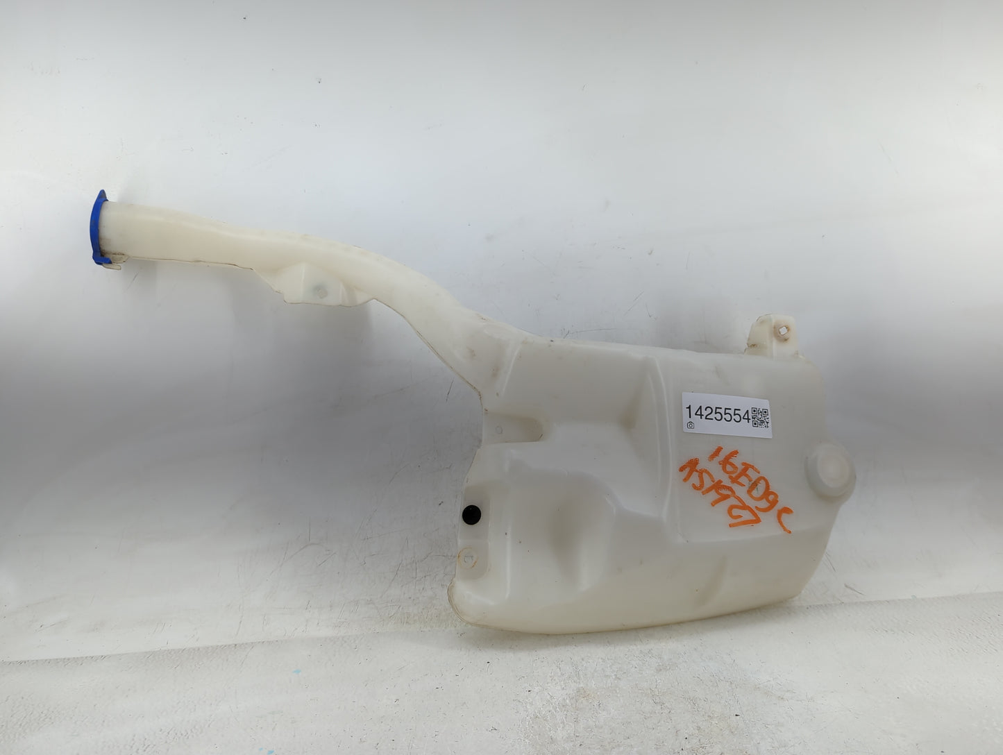 2016-2020 Ford Edge Windshield Washer Fluid Reservoir Bottle Oem White - Oemusedautoparts1.com