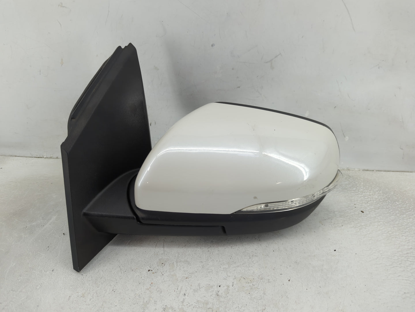 2015-2018 Ford Edge Driver Side View Mirror - Left Door Mirror OEM Used - Oemusedautoparts1.com