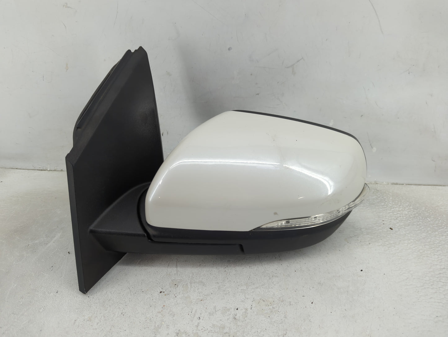 2015-2018 Ford Edge Driver Side View Mirror - Left Door Mirror OEM Used - Oemusedautoparts1.com