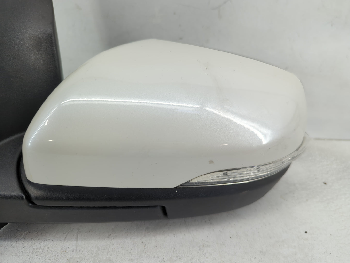 2015-2018 Ford Edge Driver Side View Mirror - Left Door Mirror OEM Used - Oemusedautoparts1.com