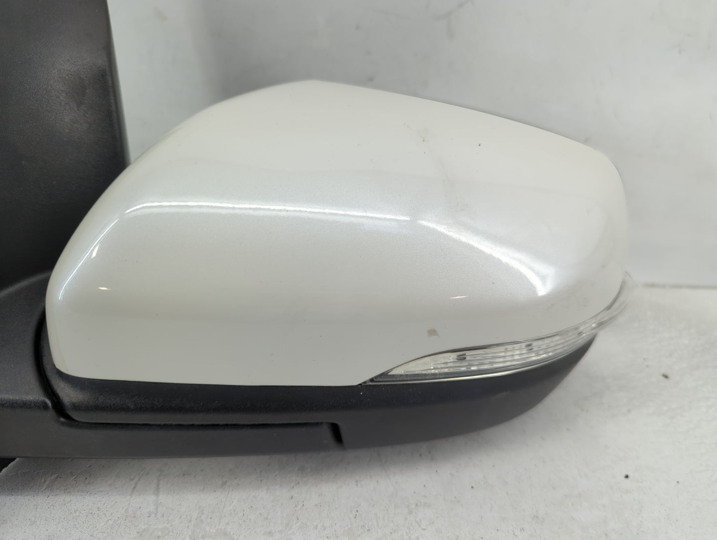 2015-2018 Ford Edge Driver Side View Mirror - Left Door Mirror OEM Used - Oemusedautoparts1.com
