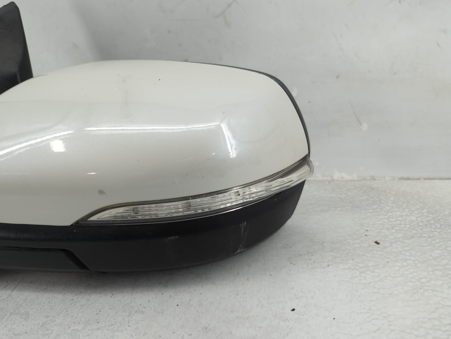 2015-2018 Ford Edge Driver Side View Mirror - Left Door Mirror OEM Used - Oemusedautoparts1.com