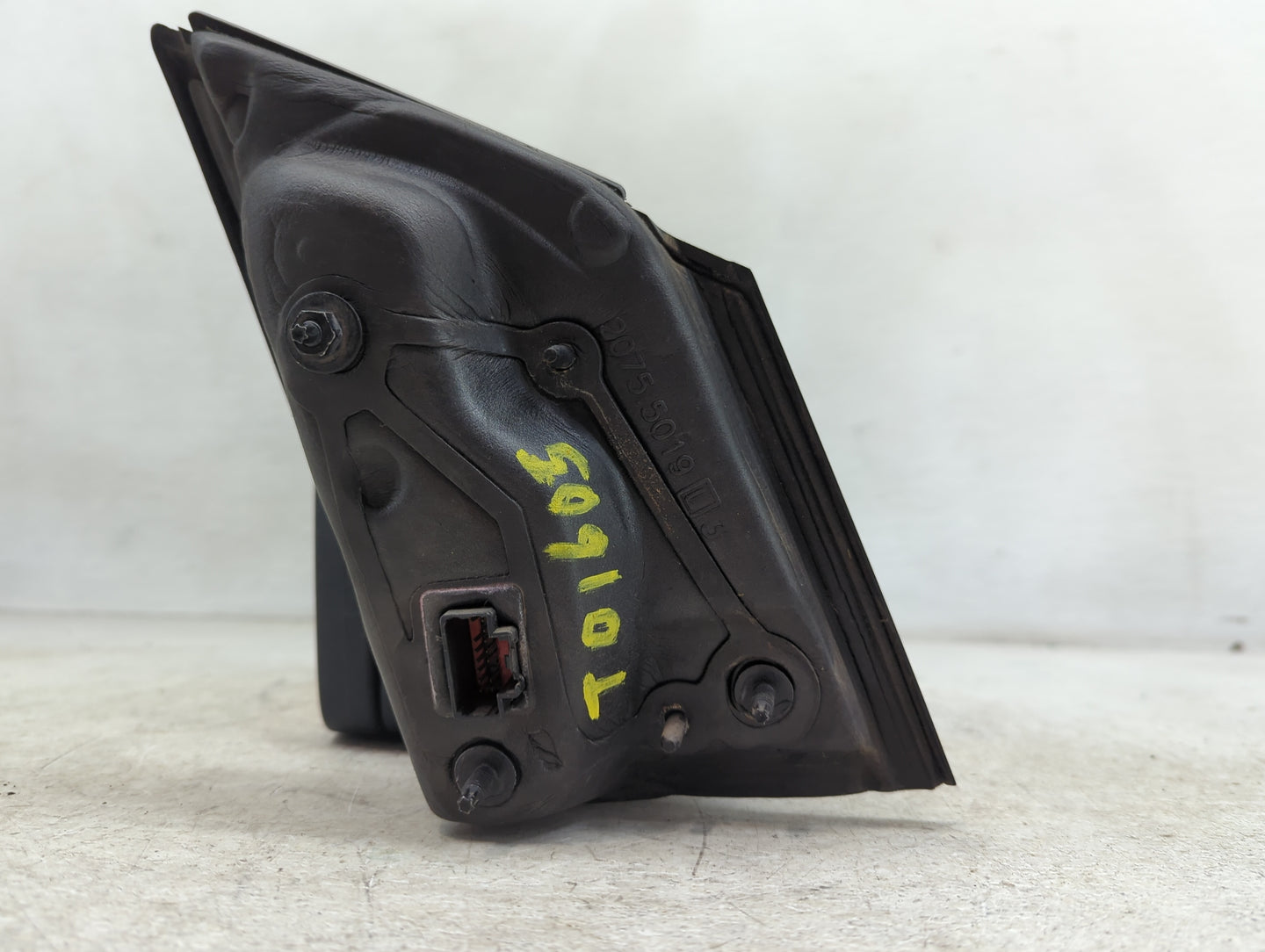 2015-2018 Ford Edge Driver Side View Mirror - Left Door Mirror OEM Used - Oemusedautoparts1.com
