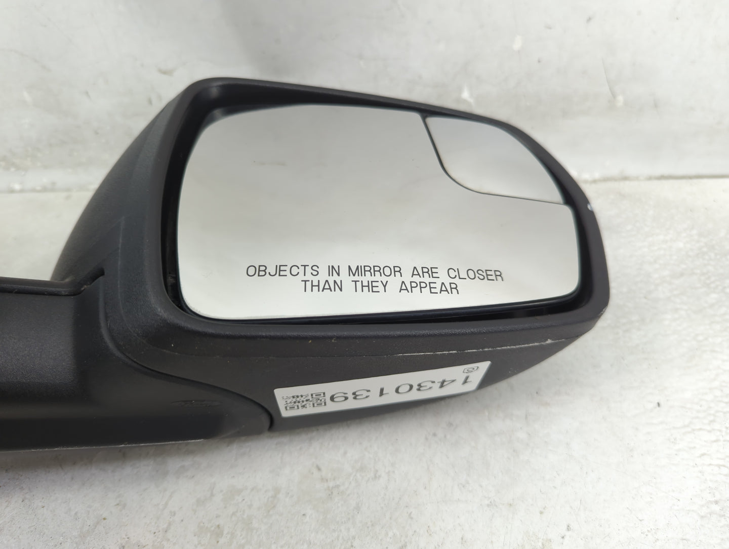 2015-2018 Ford Edge Passenger Side View Mirror - Right Door Mirror OEM Used - Oemusedautoparts1.com