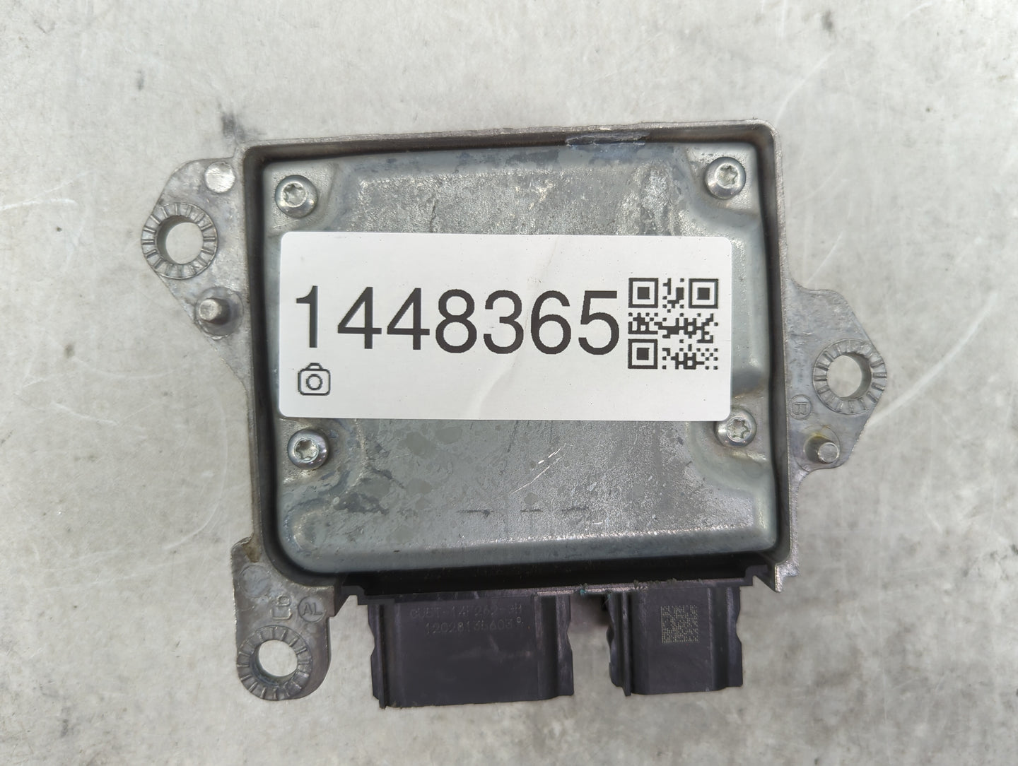 2016 Ford Edge Safety Restraint Srs Airbag Control Module Db5t-14b321-ae - Oemusedautoparts1.com
