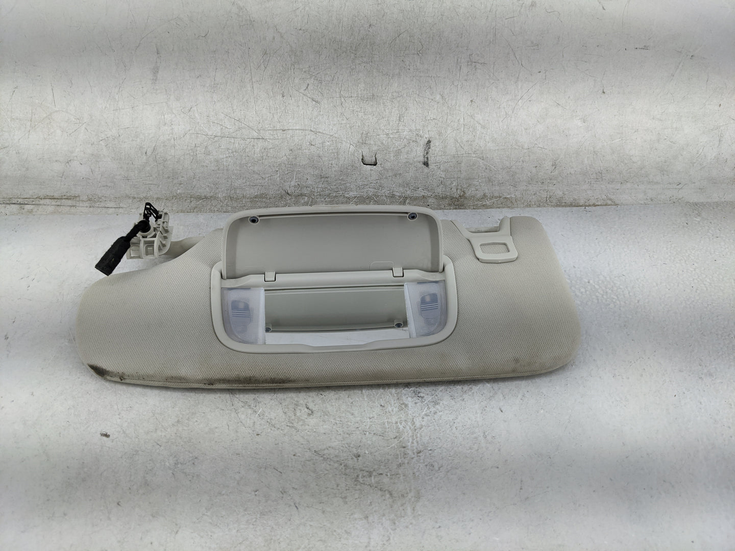 2015-2020 Ford Edge Sun Visor Shade Replacement Driver Left Mirror Fits Fits 2015 2016 2017 2018 2019 2020 OEM Used Auto Par