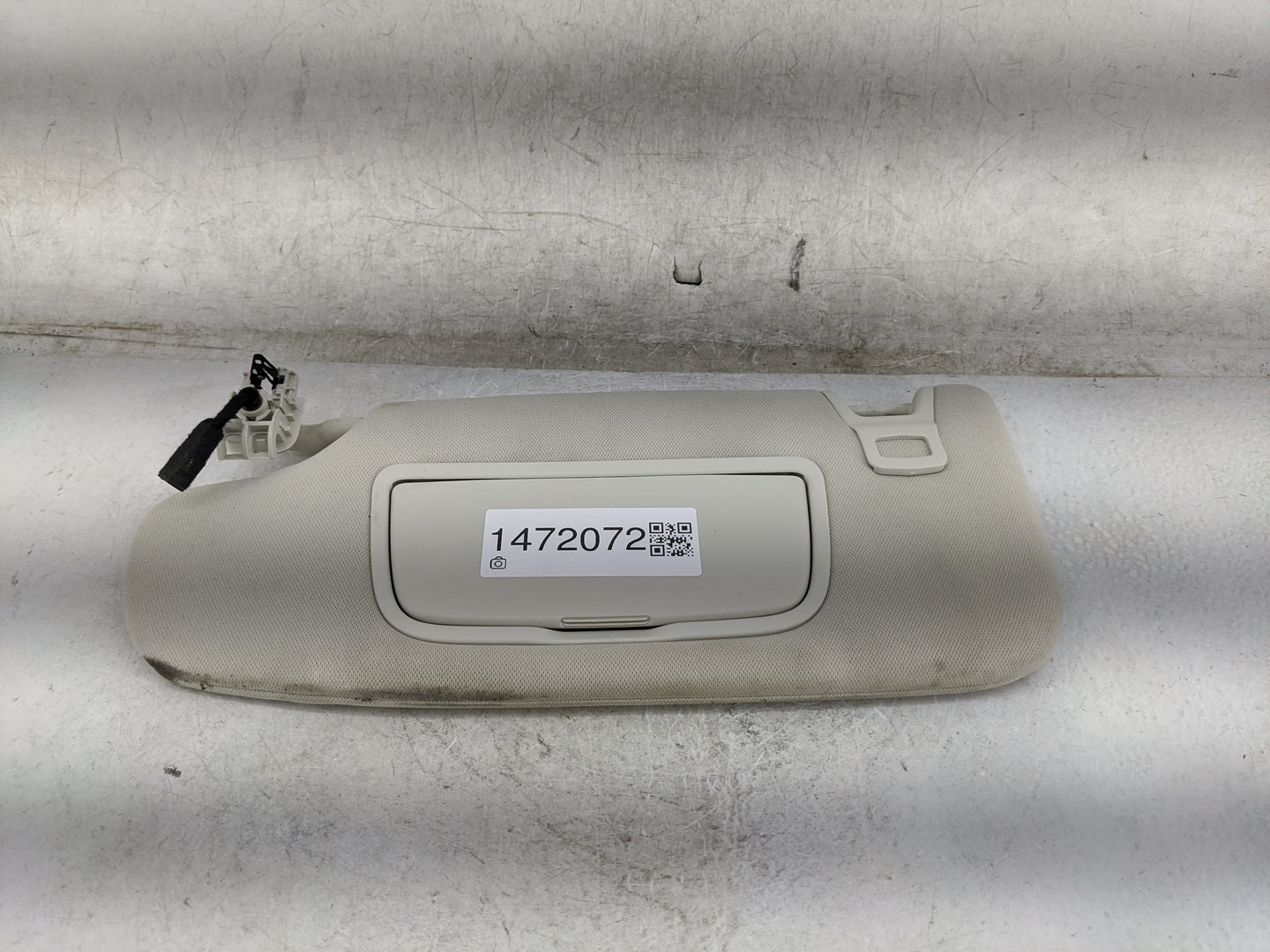 2015-2020 Ford Edge Sun Visor Shade Replacement Driver Left Mirror Fits Fits 2015 2016 2017 2018 2019 2020 OEM Used Auto Par