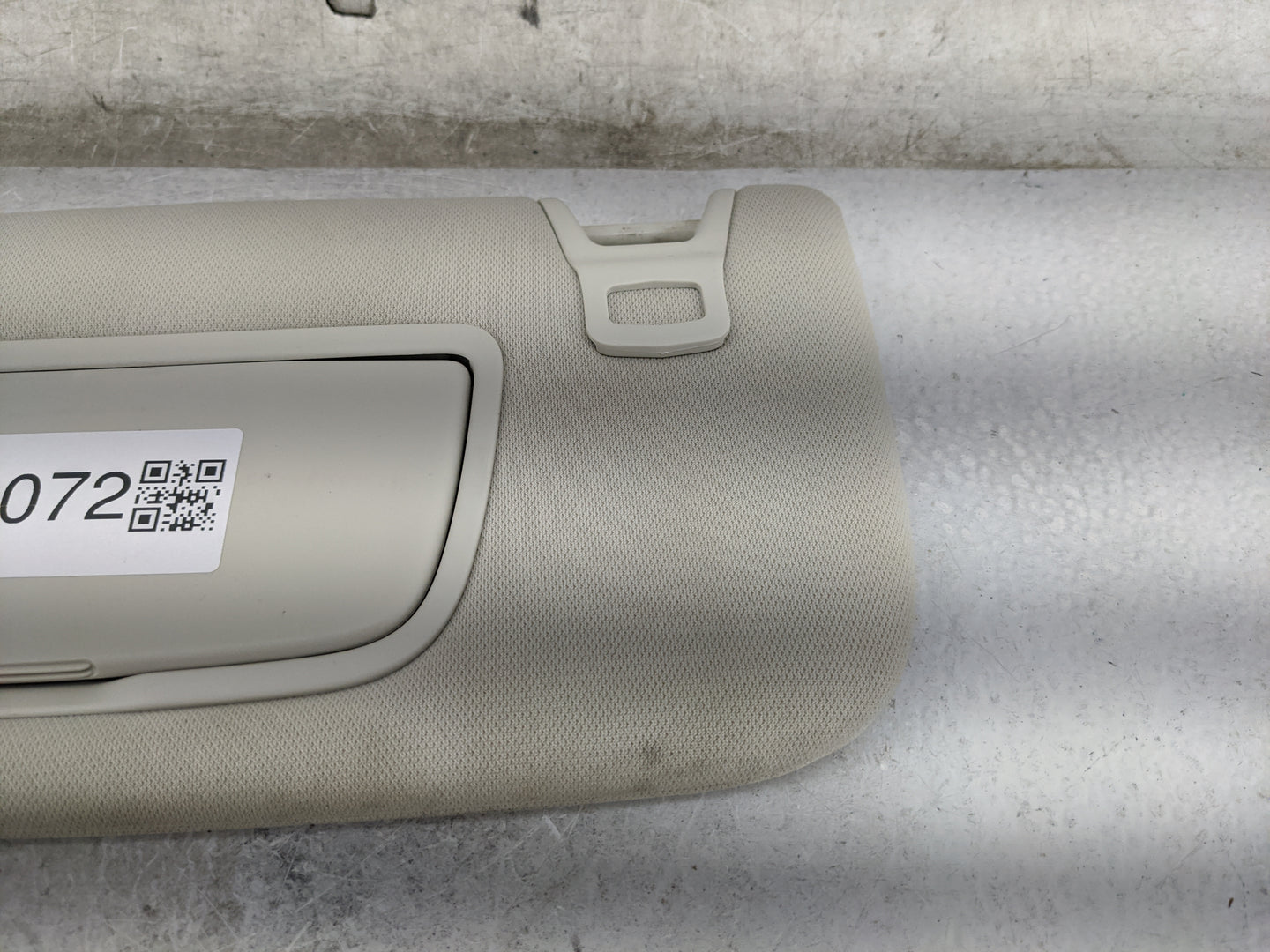 2015-2020 Ford Edge Sun Visor Shade Replacement Driver Left Mirror Fits Fits 2015 2016 2017 2018 2019 2020 OEM Used Auto Par