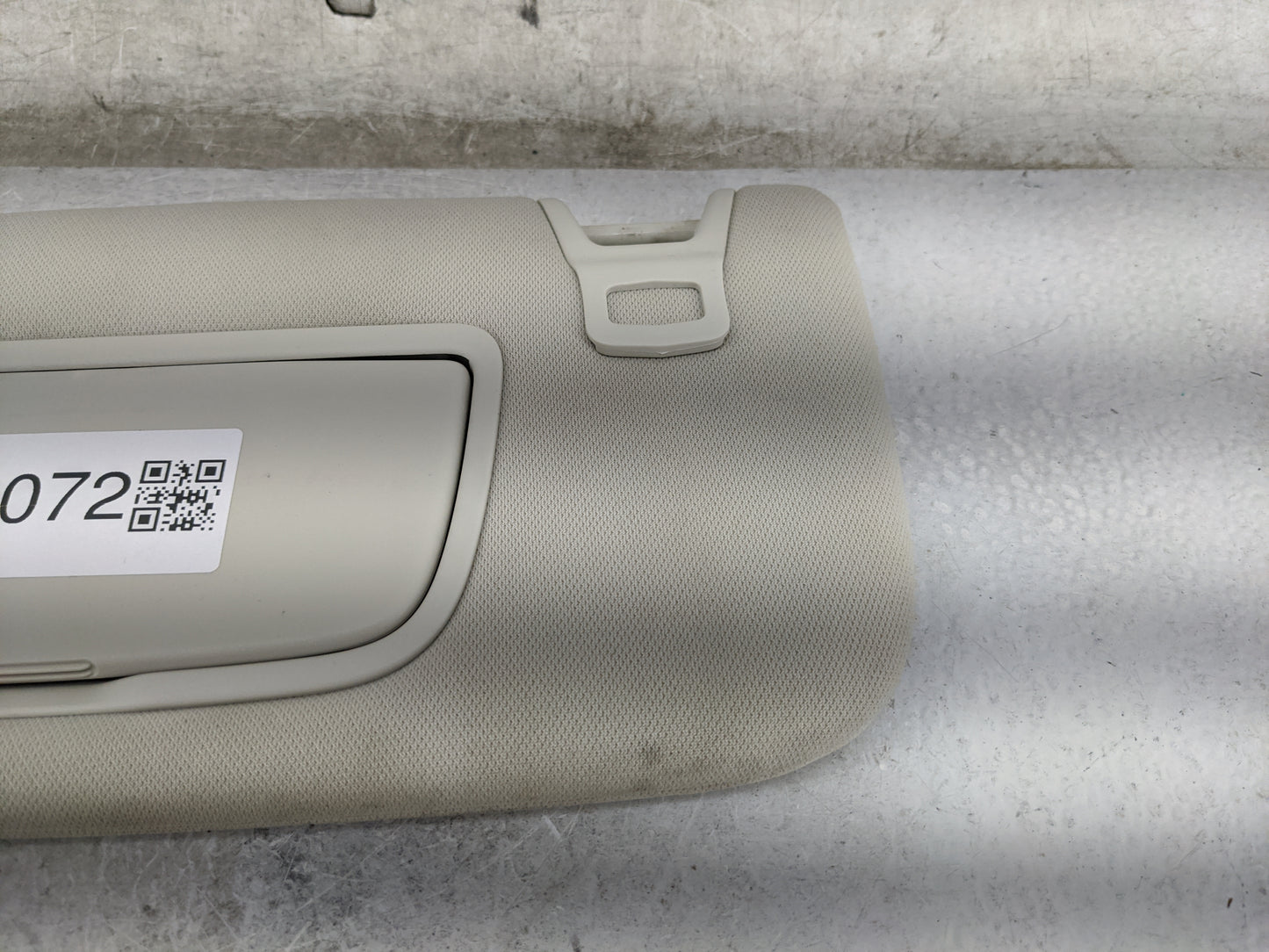 2015-2020 Ford Edge Sun Visor Shade Replacement Driver Left Mirror Fits Fits 2015 2016 2017 2018 2019 2020 OEM Used Auto Par