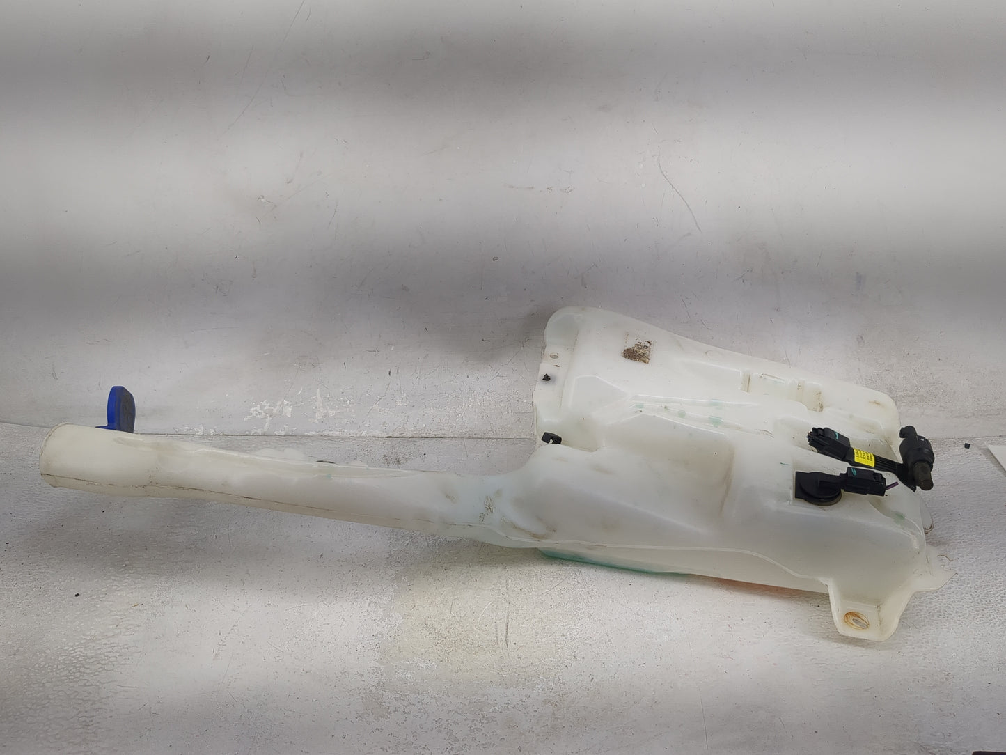 2016-2020 Ford Edge Windshield Washer Fluid Reservoir Bottle Oem 1474054 - Oemusedautoparts1.com