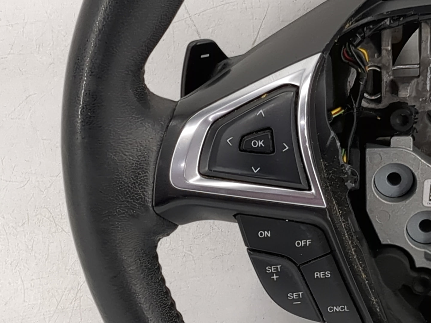 2016 Ford Edge Steering Wheel Oem Black - Oemusedautoparts1.com