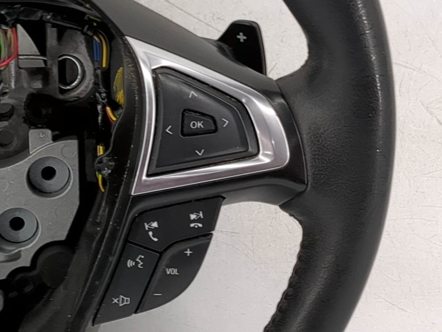 2016 Ford Edge Steering Wheel Oem Black - Oemusedautoparts1.com