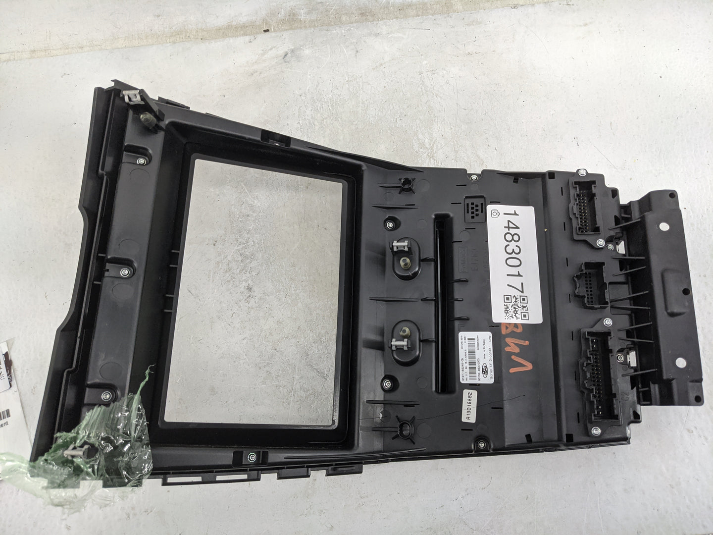 2016-2016 Ford Edge Radio Control Panel Black - Oemusedautoparts1.com