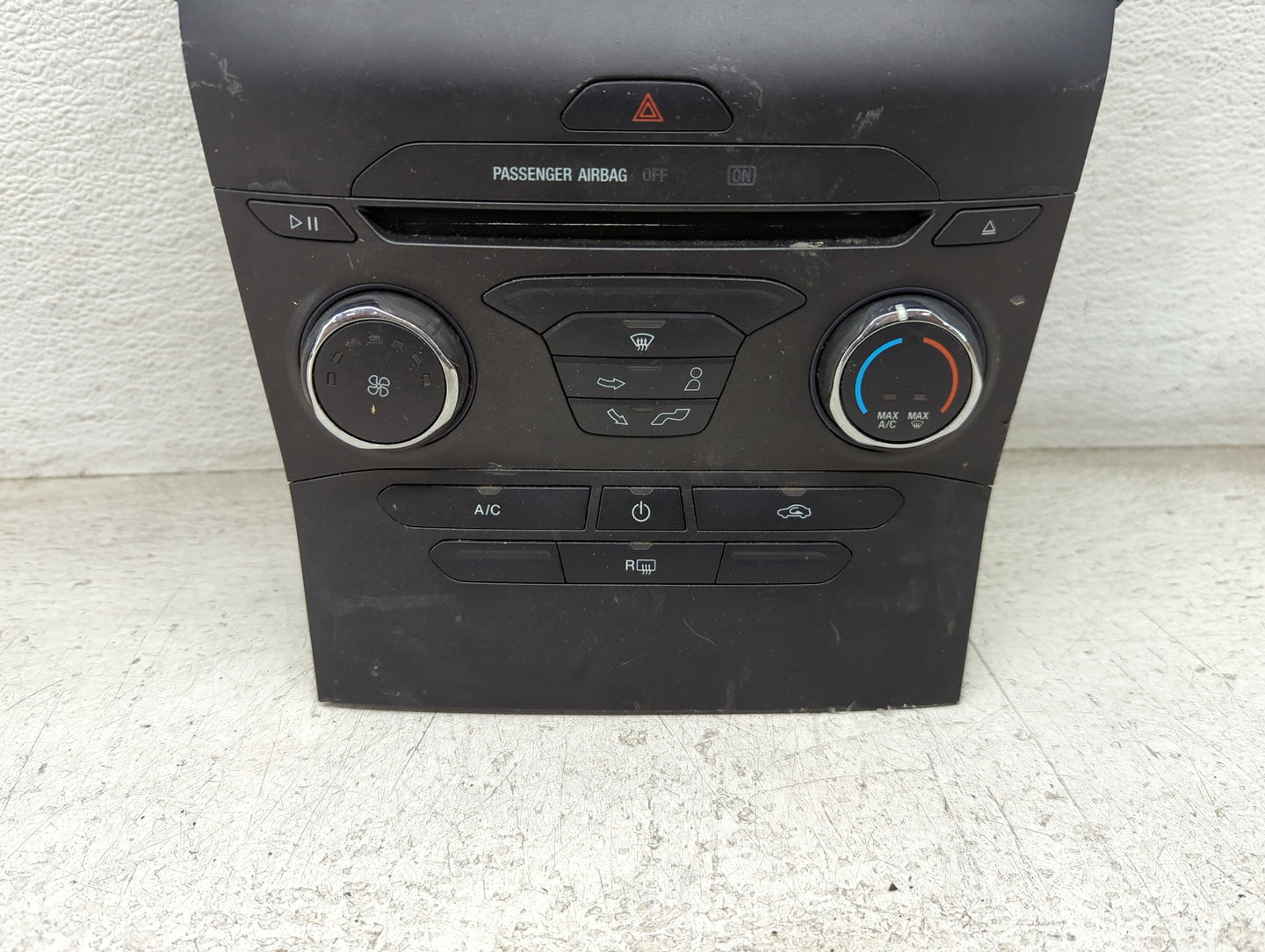 2015-2018 Ford Edge Radio Control Panel 1492770 - Oemusedautoparts1.com
