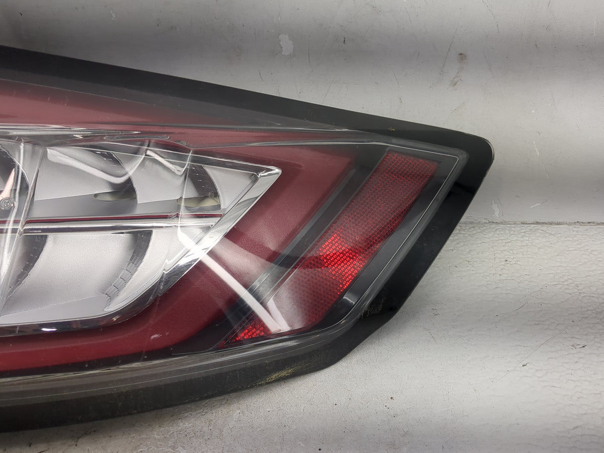 2015-2018 Ford Edge Tail Light Assembly Passenger Right OEM P/N:HT4B 13404 A HT4B 13404 AD Fits Fits 2015 2016 2017 2018 OEM