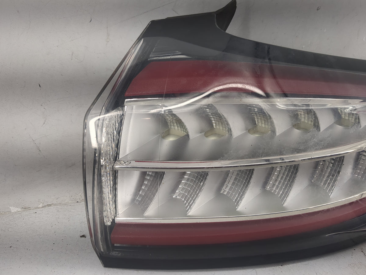 2015-2018 Ford Edge Tail Light Assembly Passenger Right OEM P/N:FT4B-13A04-D Fits Fits 2015 2016 2017 2018 OEM Used Auto Par