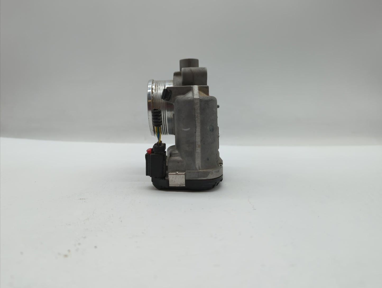 2015-2018 Ford Edge Throttle Body P/N:DS7E-9F991-BB Fits Fits 2014 2015 2016 2017 2018 2019 OEM Used Auto Parts - Oemusedaut