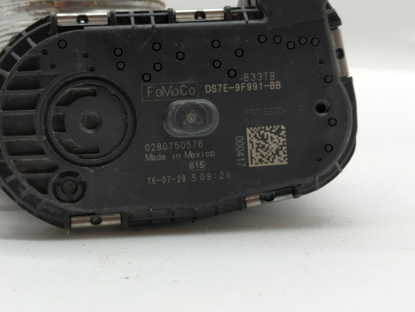 2015-2018 Ford Edge Throttle Body P/N:DS7E-9F991-BB Fits Fits 2014 2015 2016 2017 2018 2019 OEM Used Auto Parts - Oemusedaut