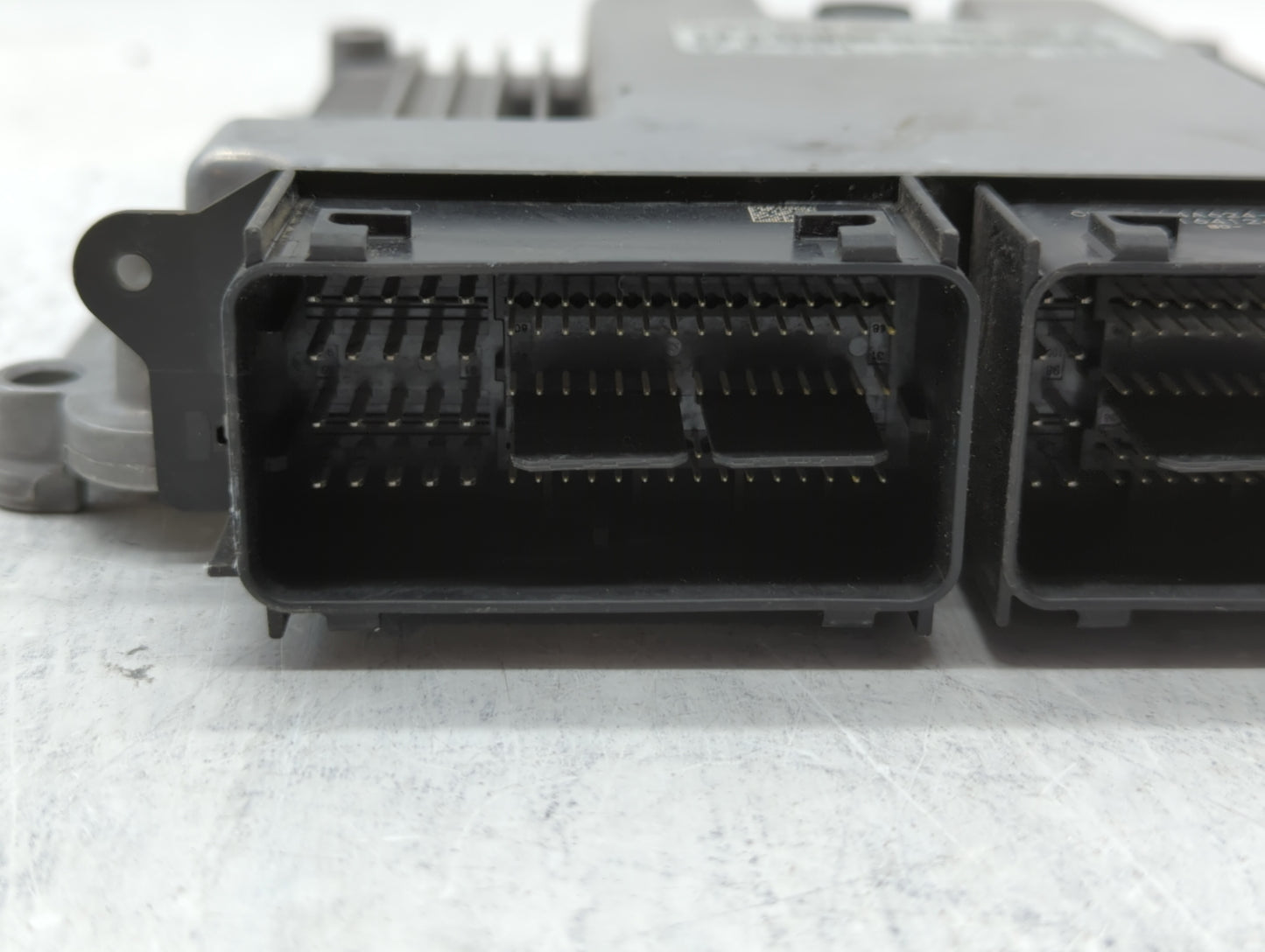 2015-2018 Ford Edge PCM Engine Control Computer ECU ECM PCU OEM P/N:F2GA-12A650-AEF G2GA-12A650-ARA Fits OEM Used Auto Parts