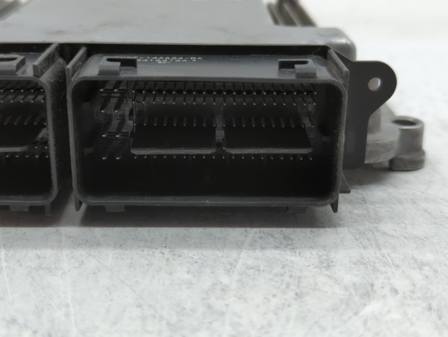 2015-2018 Ford Edge PCM Engine Control Computer ECU ECM PCU OEM P/N:F2GA-12A650-AEF G2GA-12A650-ARA Fits OEM Used Auto Parts