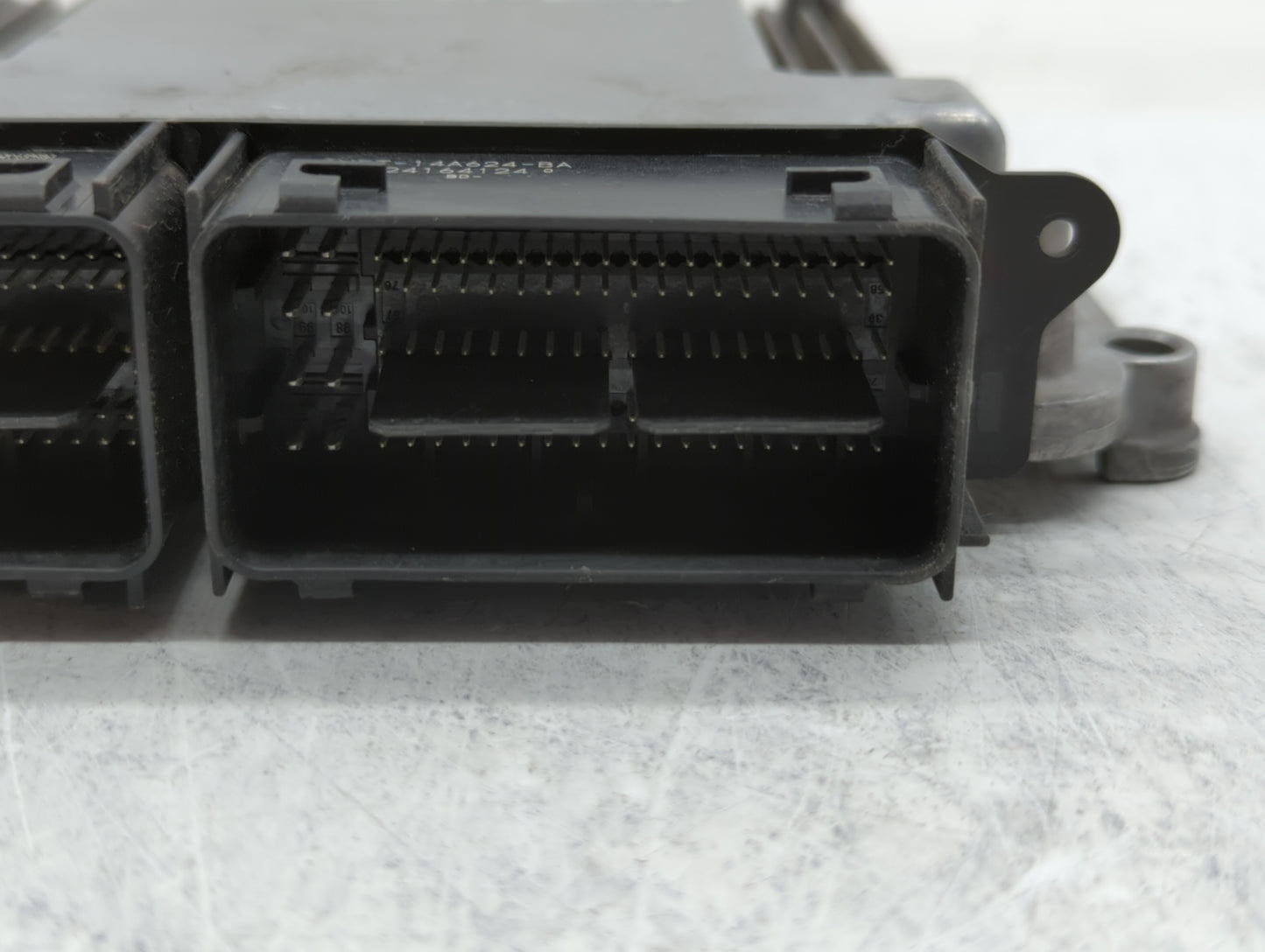 2015-2018 Ford Edge PCM Engine Control Computer ECU ECM PCU OEM P/N:F2GA-12A650-AEF G2GA-12A650-ARA Fits OEM Used Auto Parts