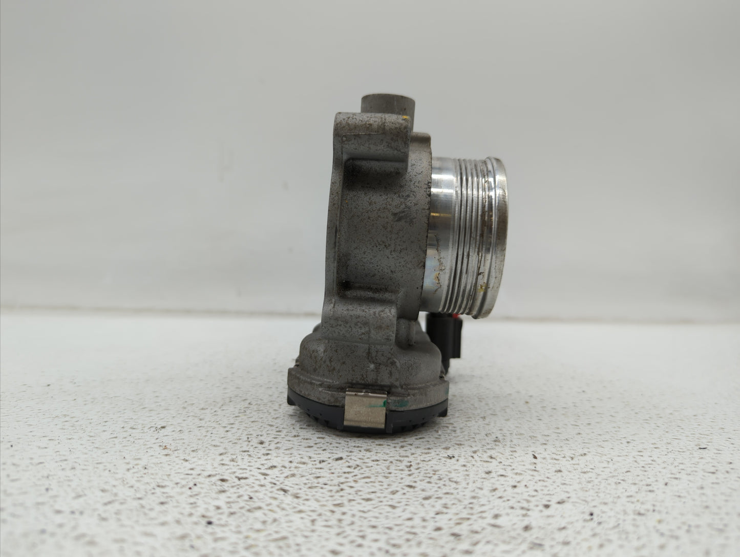 2015-2018 Ford Edge Throttle Body P/N:DS7E-9F991-BB Fits Fits 2014 2015 2016 2017 2018 2019 OEM Used Auto Parts - Oemusedaut