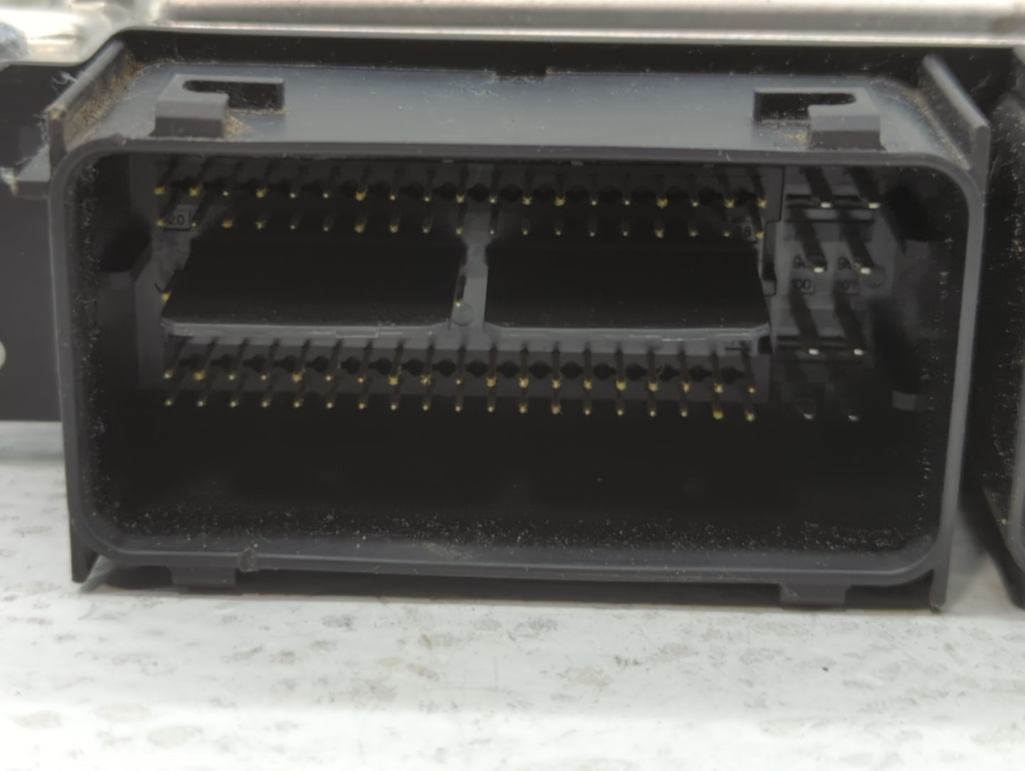 2015-2018 Ford Edge PCM Engine Control Computer ECU ECM PCU OEM P/N:FB5A-12B684-CA F2GA-12A650-BLA Fits OEM Used Auto Parts 